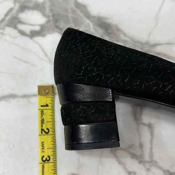 Vintage Salvatore Ferragamo Black Suede Block Heels with Squiggly Design Size 10 - Picture 8 of 11